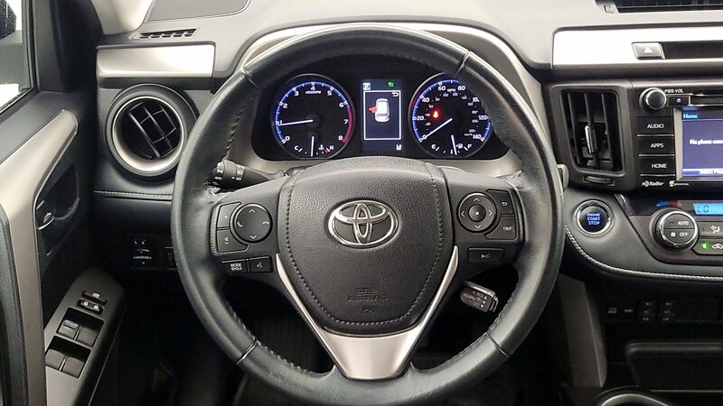 2018 Toyota RAV4 XLE 10