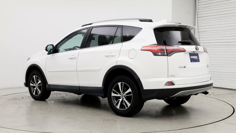 2018 Toyota RAV4 XLE 2