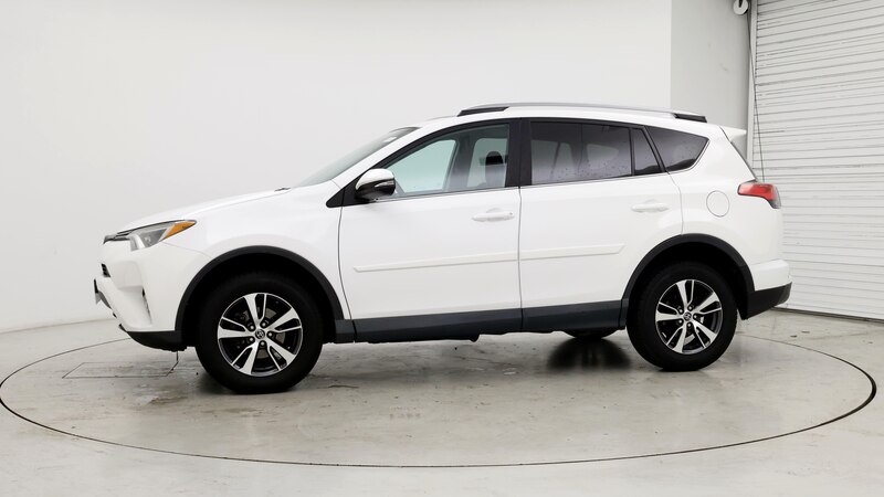 2018 Toyota RAV4 XLE 3