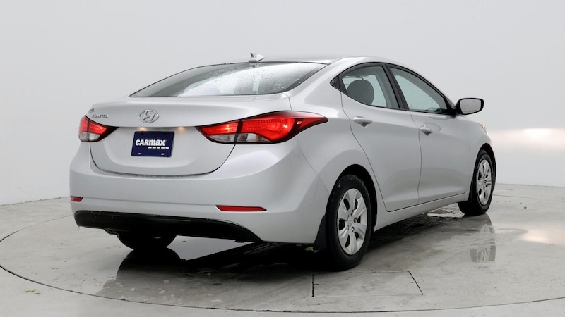 2016 Hyundai Elantra SE 8