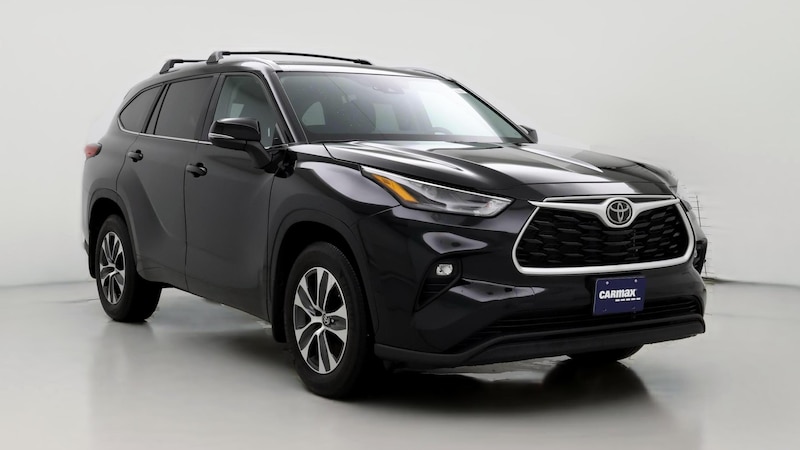 2023 Toyota Highlander XLE Hero Image