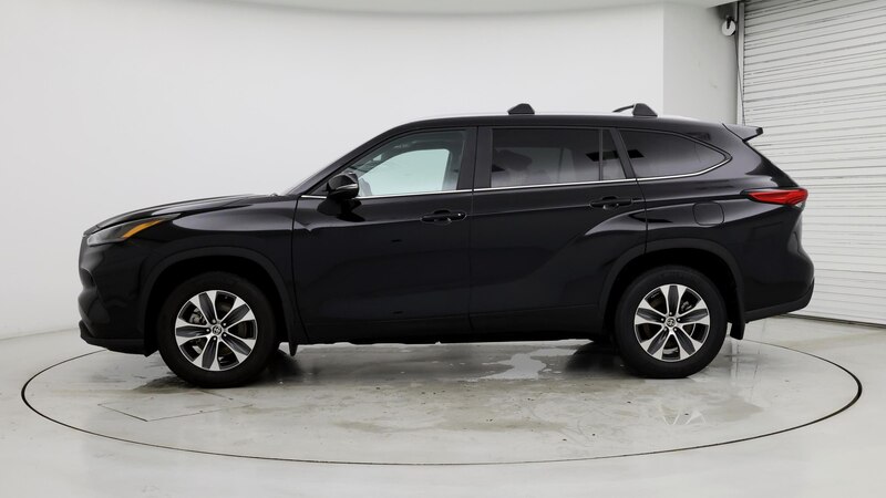 2023 Toyota Highlander XLE 3