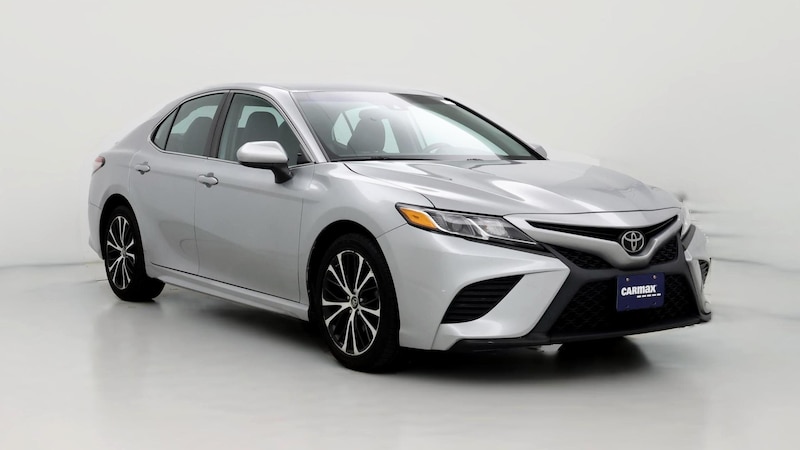 2019 Toyota Camry SE Hero Image