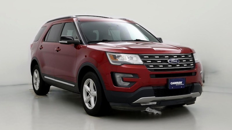 2017 Ford Explorer XLT Hero Image