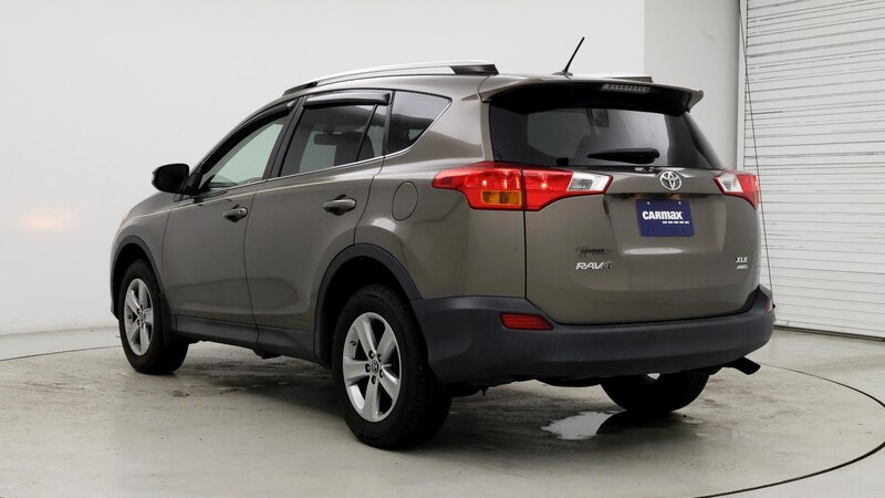 2015 Toyota RAV4 XLE 2