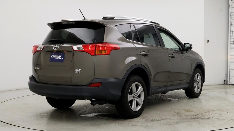 2015 Toyota RAV4 XLE 8