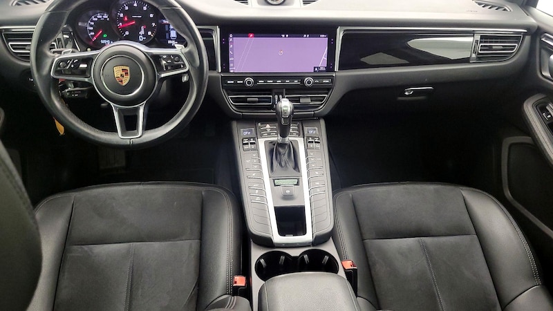 2019 Porsche Macan  9