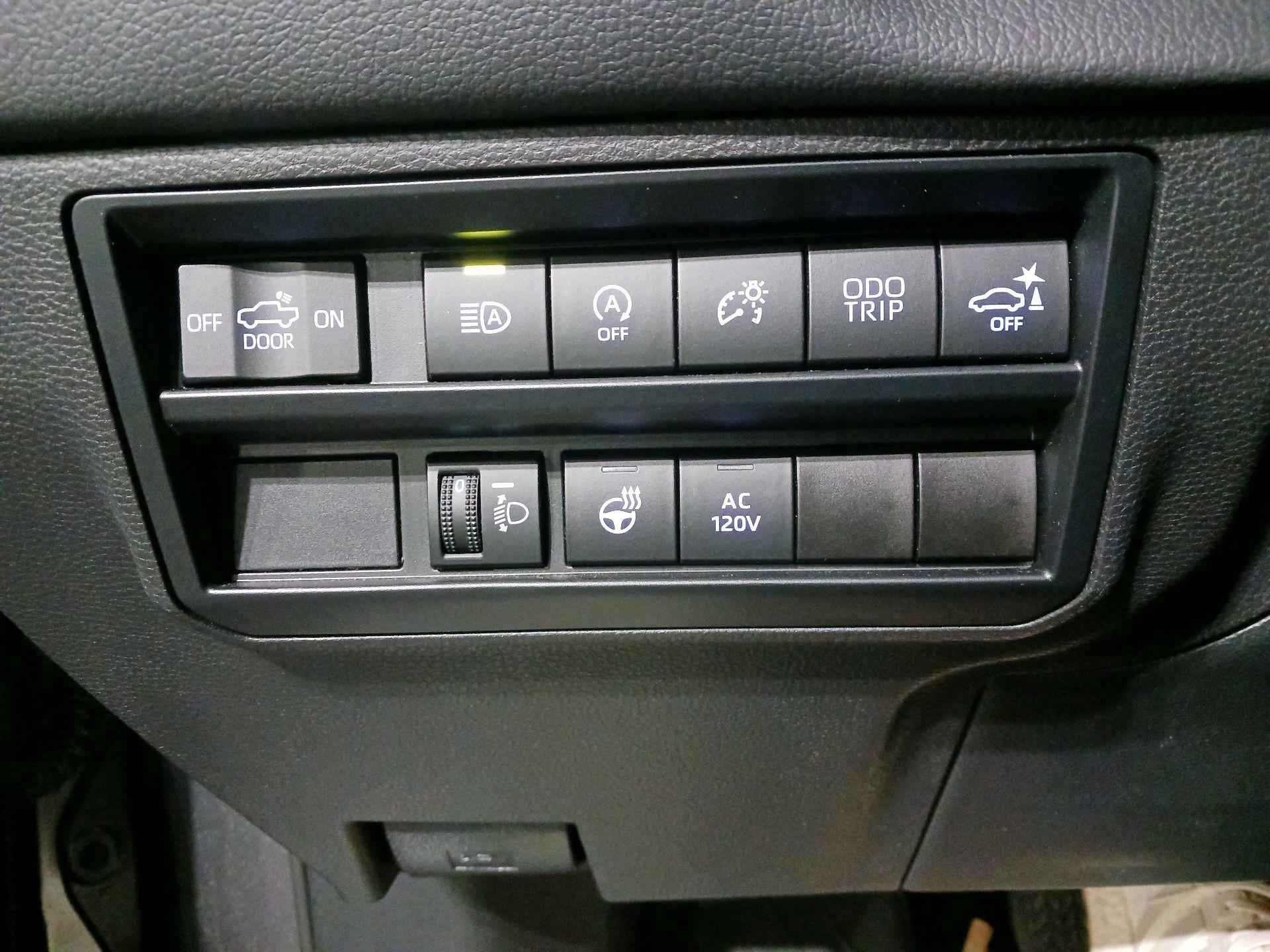 Thumbnail: 2023 Toyota Tundra - 11