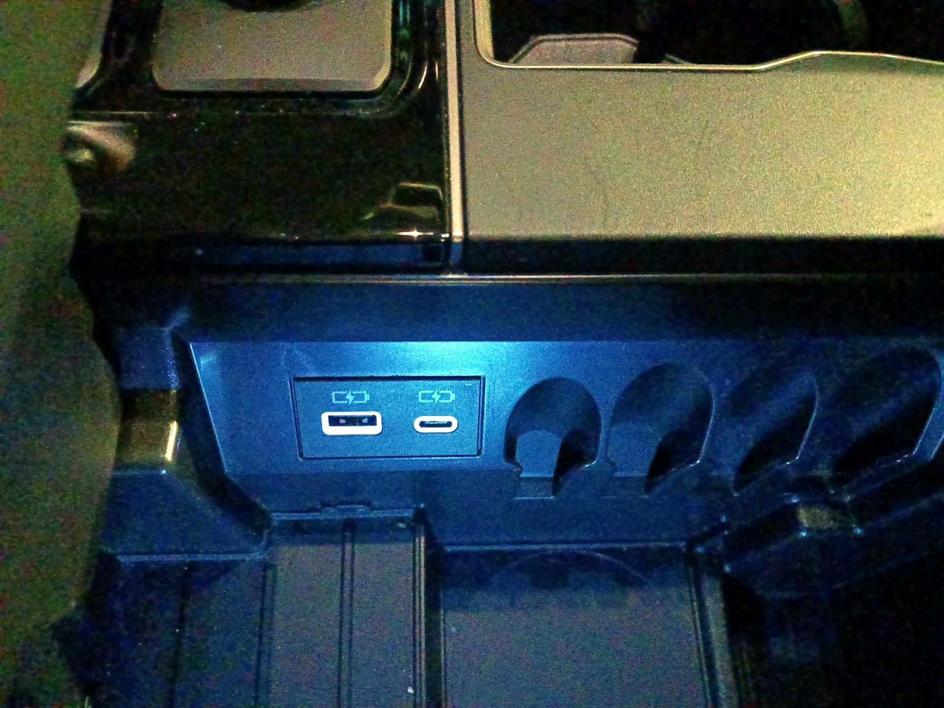 Thumbnail: 2023 Toyota Tundra - 16