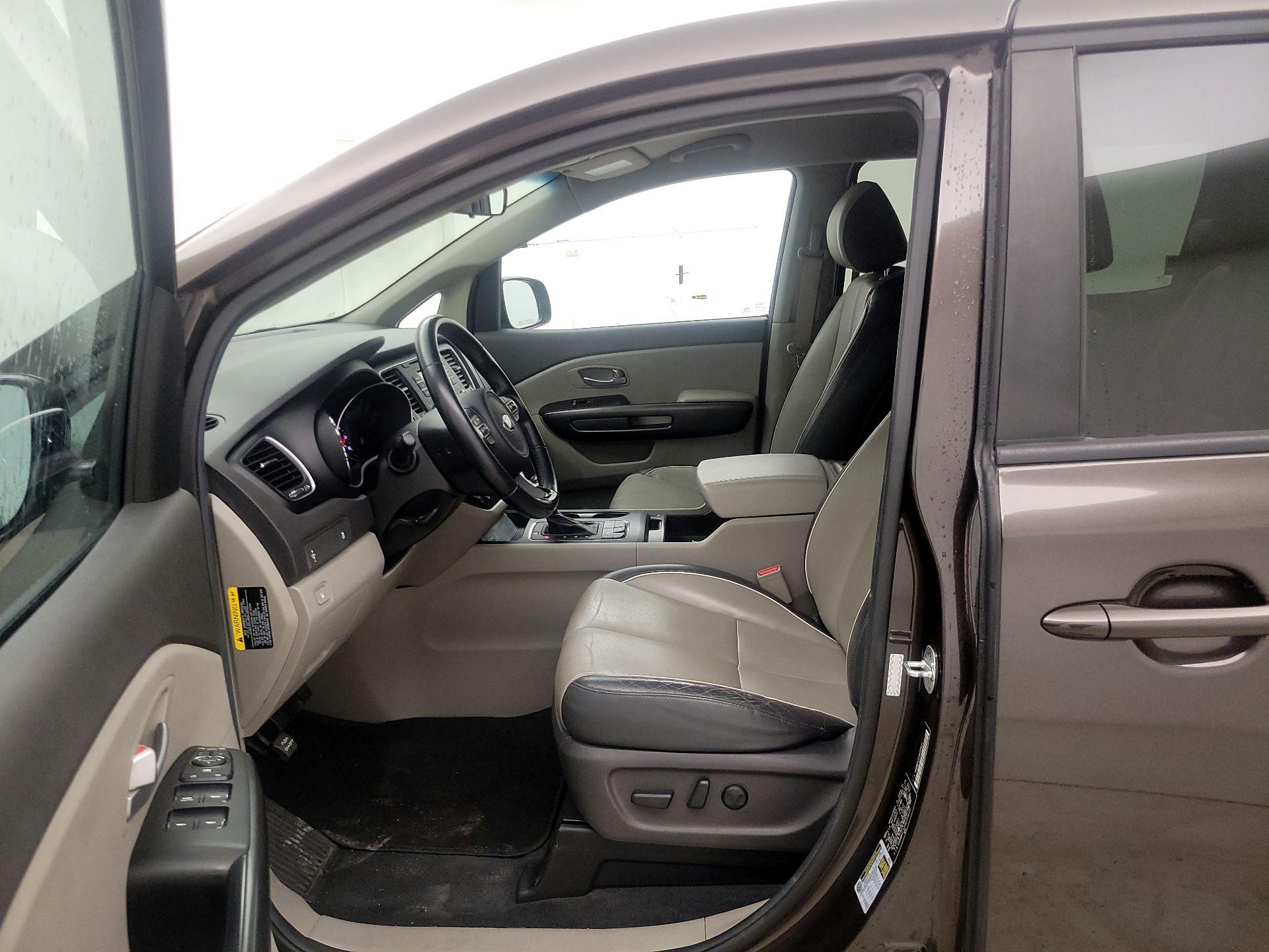 Thumbnail: 2017 Kia Sedona - 11