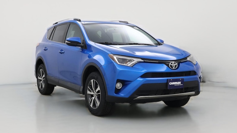 2016 Toyota RAV4 XLE Hero Image