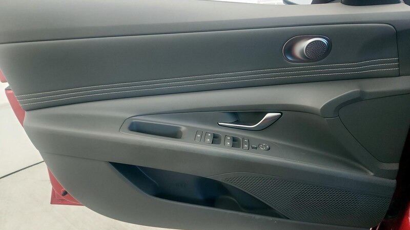 2022 Hyundai Elantra SEL 12