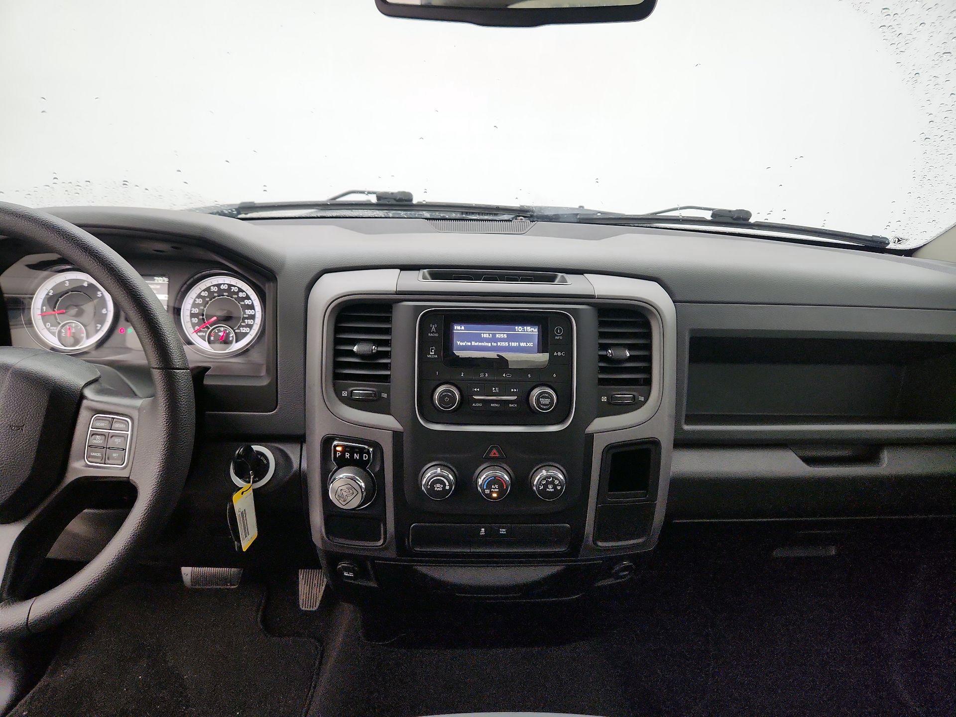 Thumbnail: 2019 RAM 1500 Classic - 9