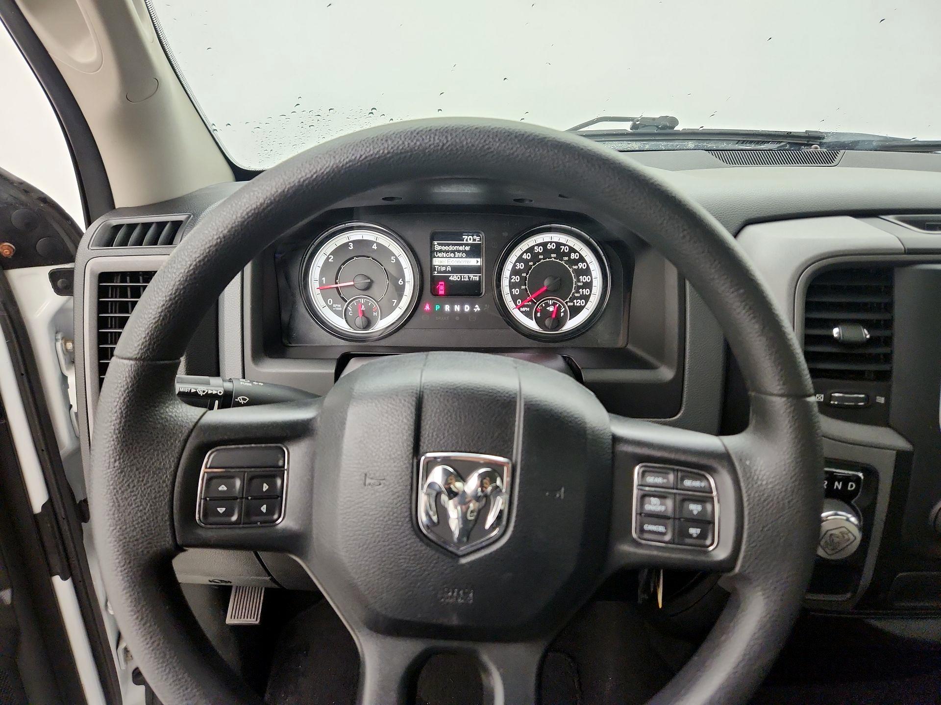 Thumbnail: 2019 RAM 1500 Classic - 10