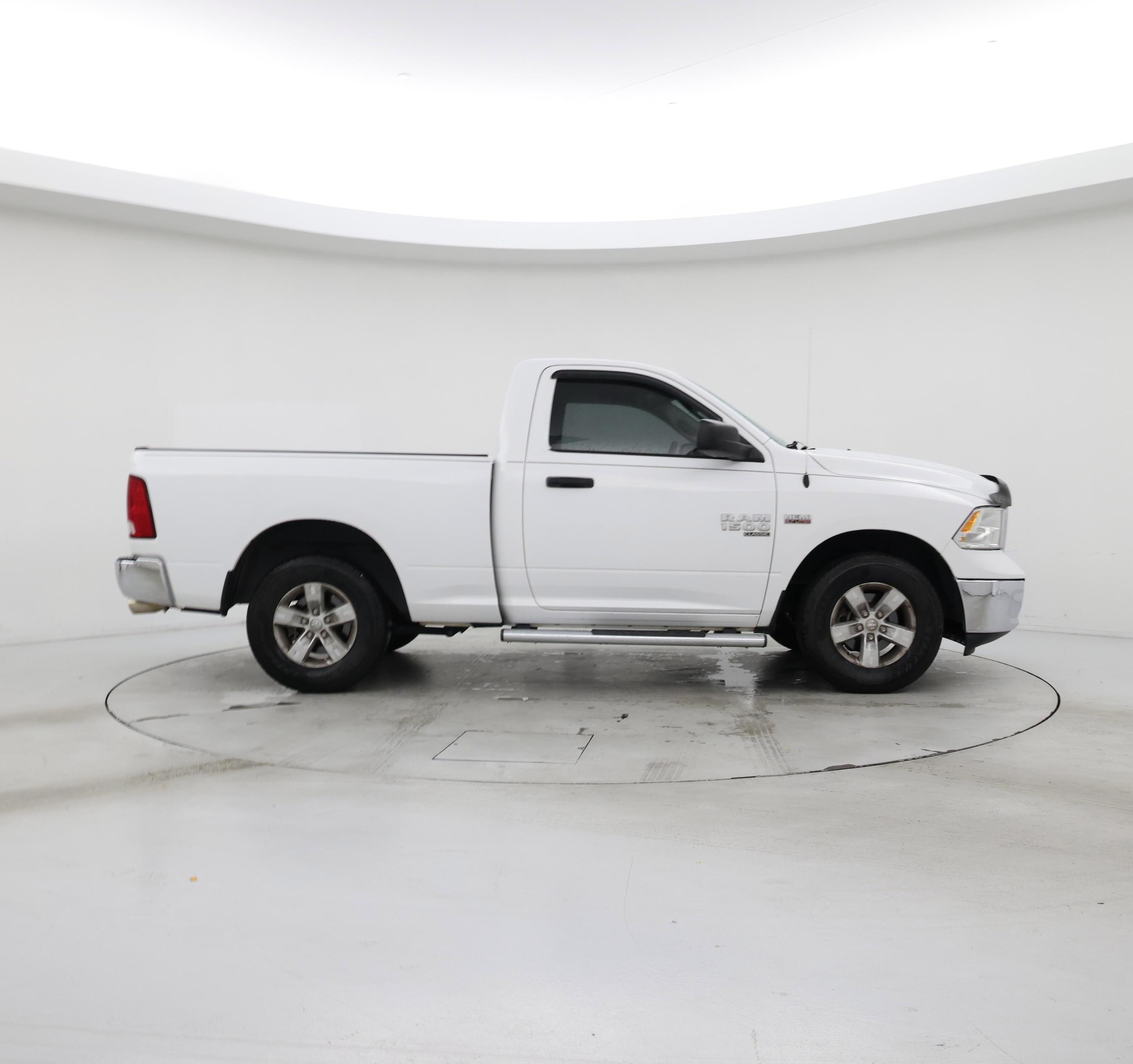 Thumbnail: 2019 RAM 1500 Classic - 7