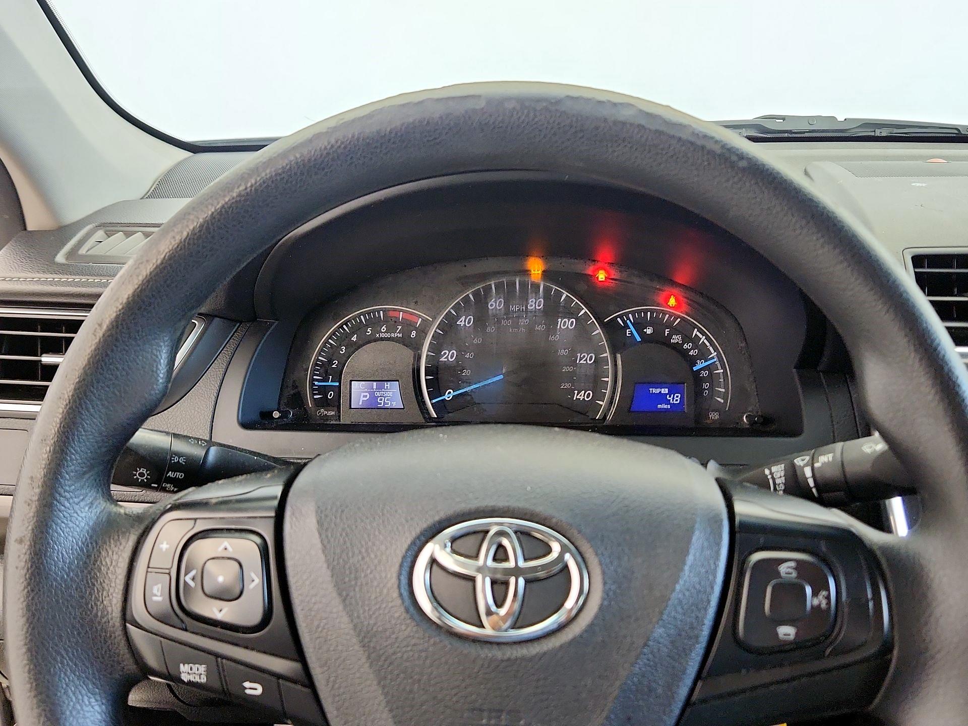 Thumbnail: 2015 Toyota Camry - 9