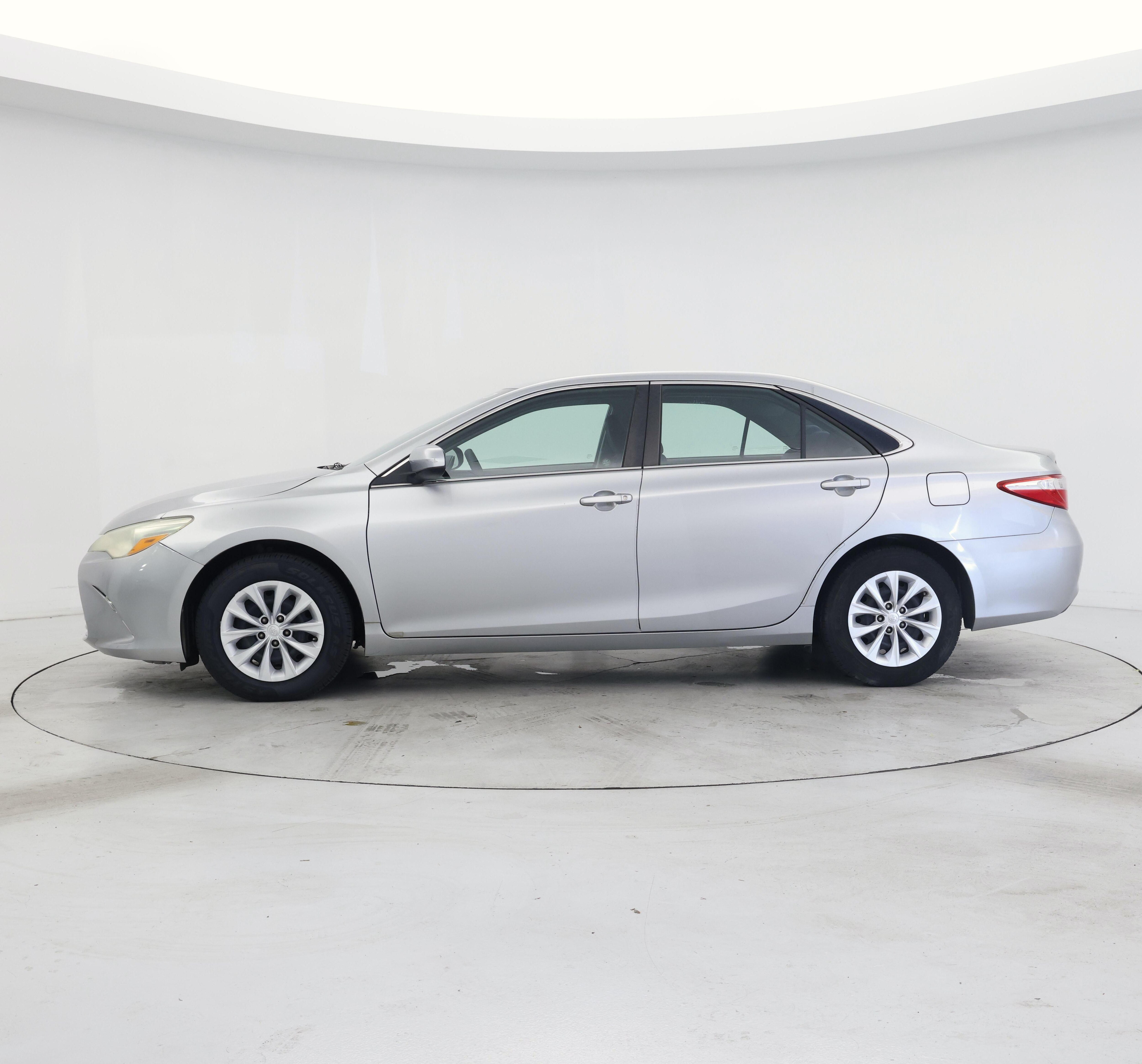 Thumbnail: 2015 Toyota Camry - 3