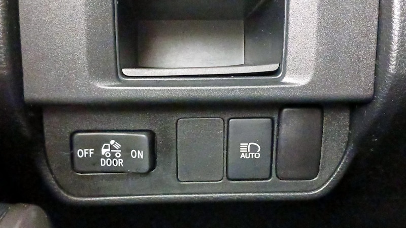 2019 Toyota Tacoma SR5 13