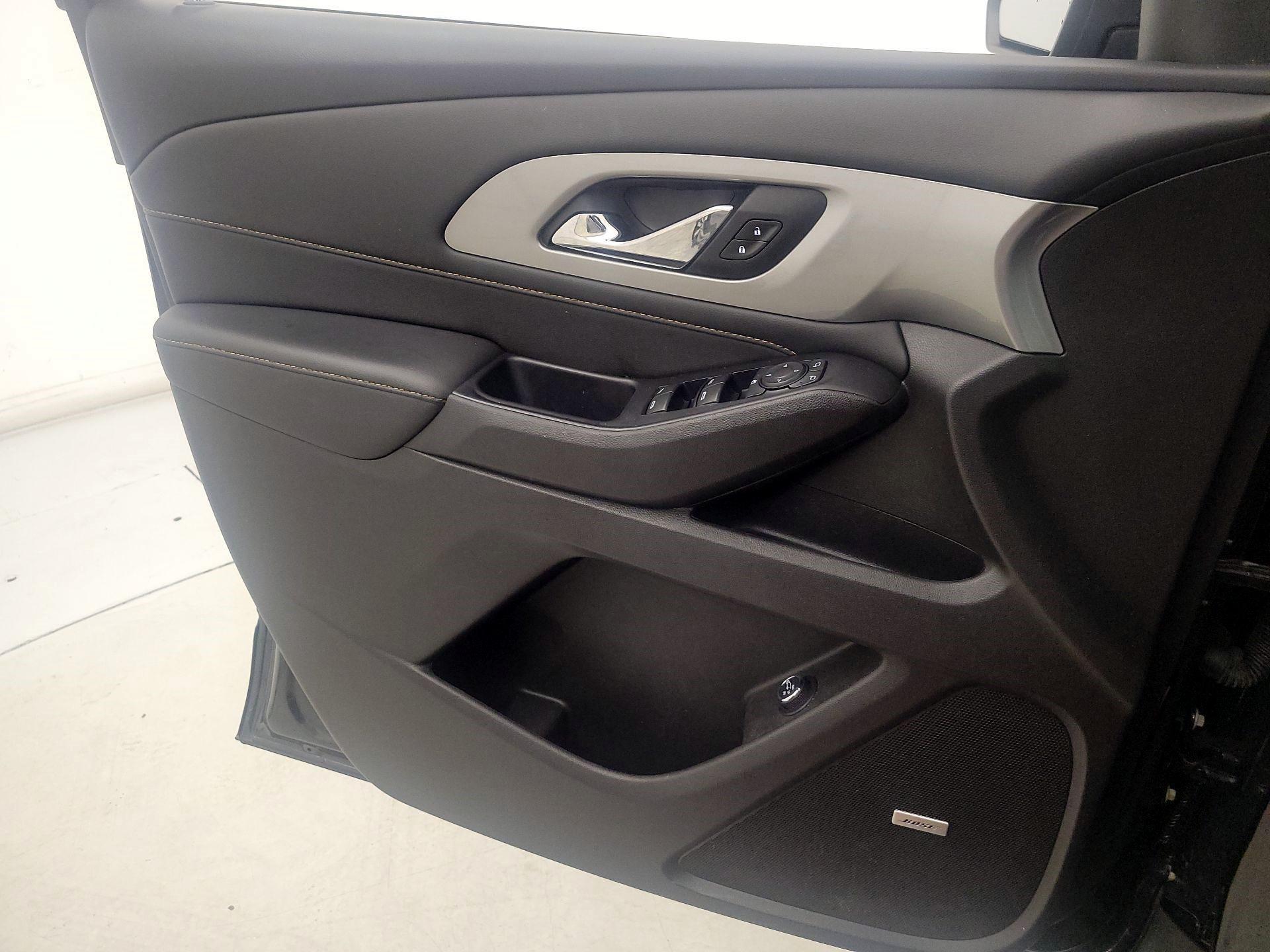 Thumbnail: 2021 Chevrolet Traverse - 12