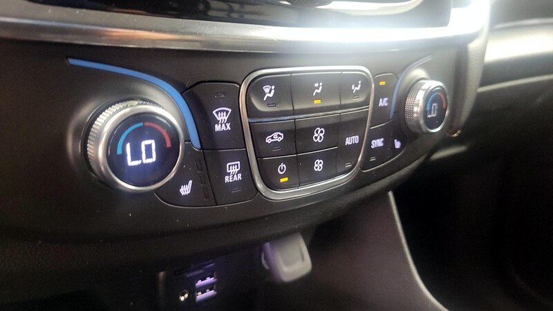 2021 Chevrolet Traverse LT 17