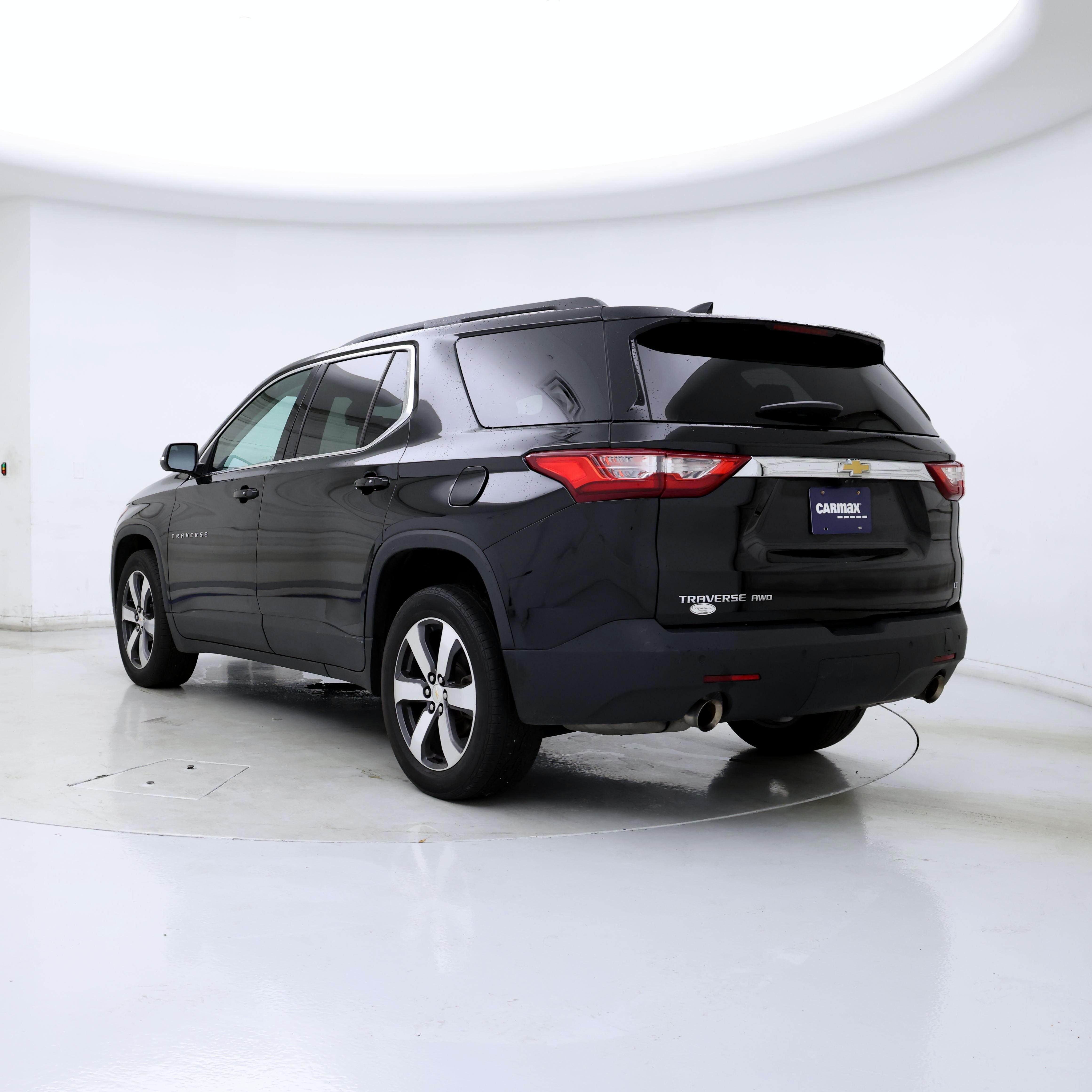 Thumbnail: 2021 Chevrolet Traverse - 2