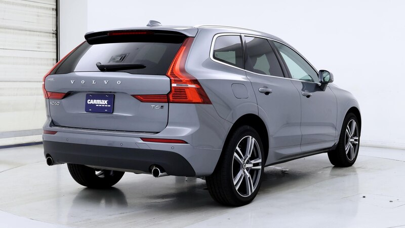 2021 Volvo XC60 T6 Momentum 8