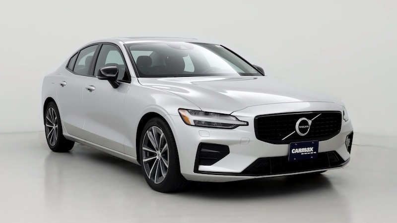 2022 Volvo S60 B5 Momentum Hero Image