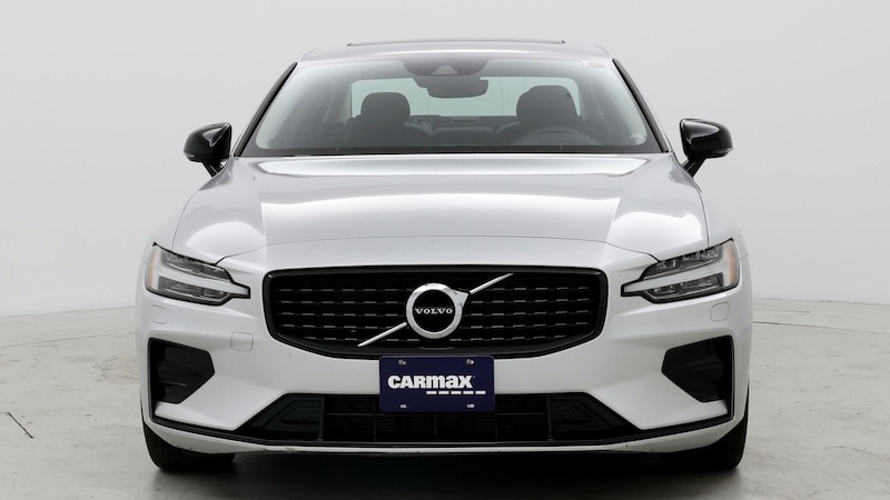 2022 Volvo S60 B5 Momentum 5