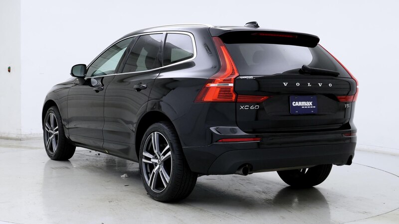 2021 Volvo XC60 T5 Momentum 2