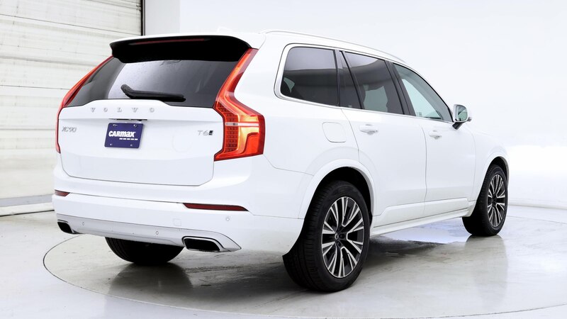 2021 Volvo XC90 T6 Momentum 8