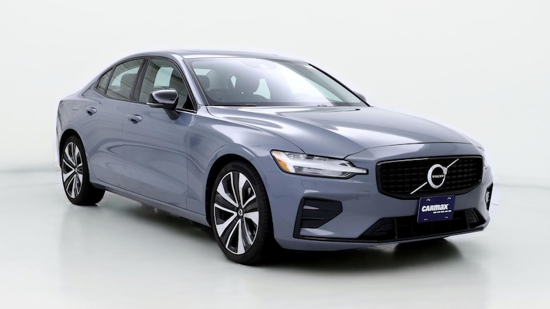 2022 Volvo S60 B5 Momentum Hero Image