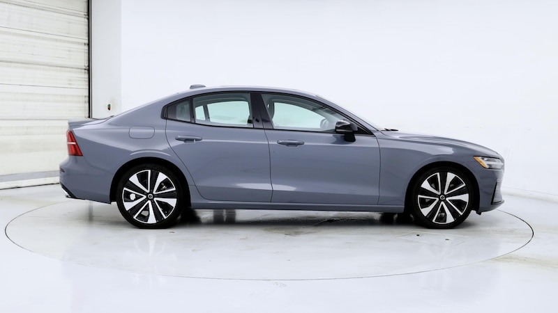 2022 Volvo S60 B5 Momentum 7