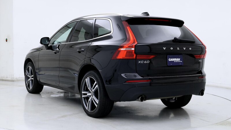 2021 Volvo XC60 T5 Momentum 2