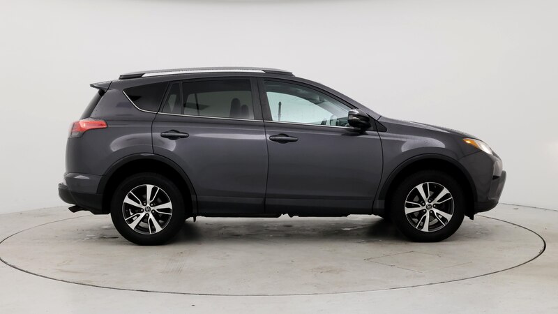 2017 Toyota RAV4 XLE 7