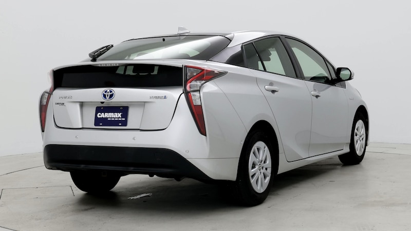 2017 Toyota Prius Two 8