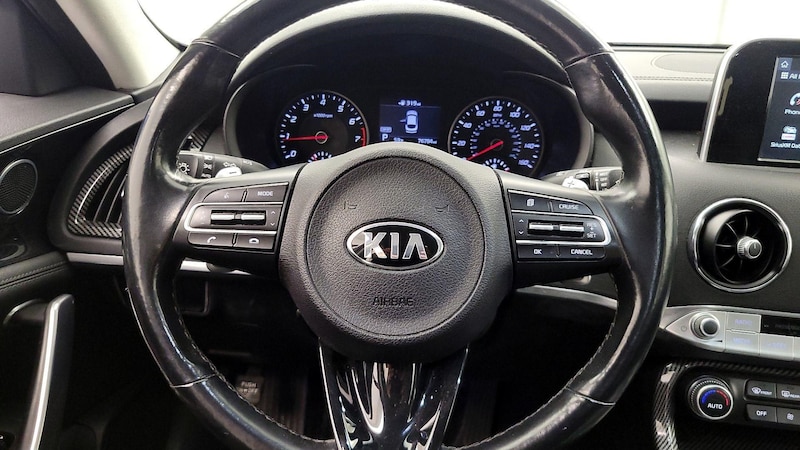 2019 Kia Stinger  10