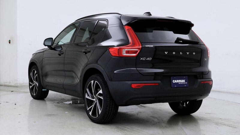 2021 Volvo XC40 T4 R-Design 2