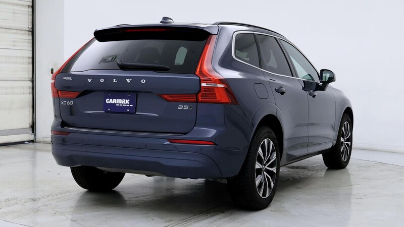 2023 Volvo XC60 B5 Core 8