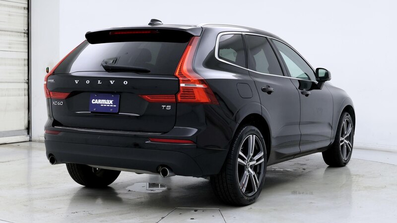 2021 Volvo XC60 T5 Momentum 8