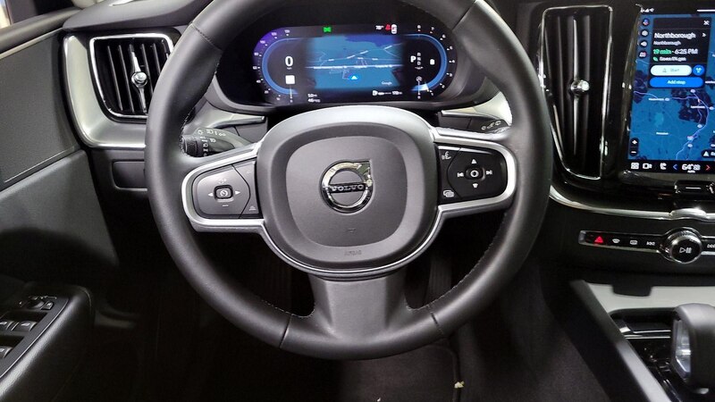 2023 Volvo XC60 B5 Core 10