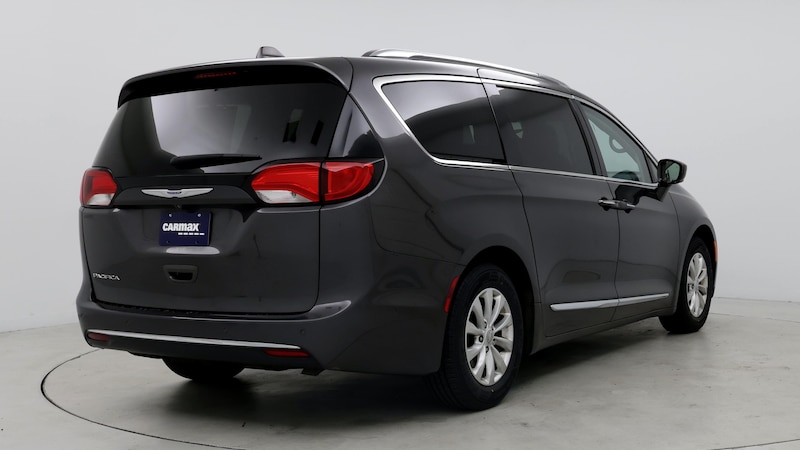 2018 Chrysler Pacifica Touring L 8