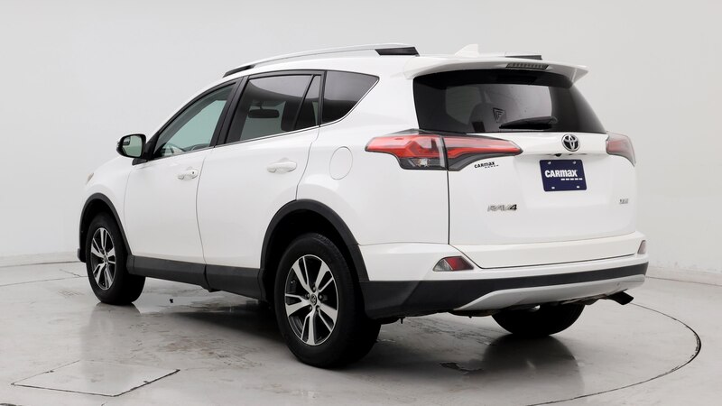 2016 Toyota RAV4 XLE 2