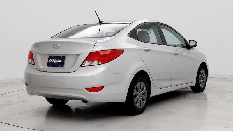 2016 Hyundai Accent SE 8