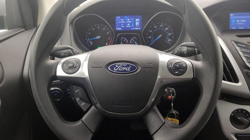 2014 Ford Focus SE 10