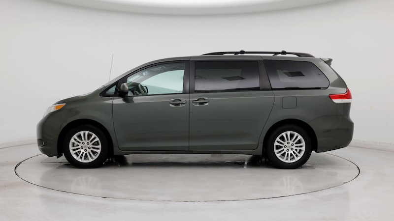 2013 Toyota Sienna XLE 3