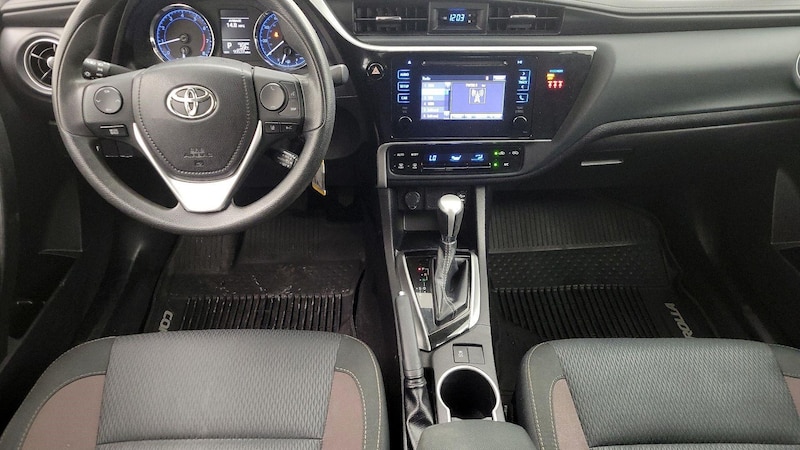 2019 Toyota Corolla LE 9