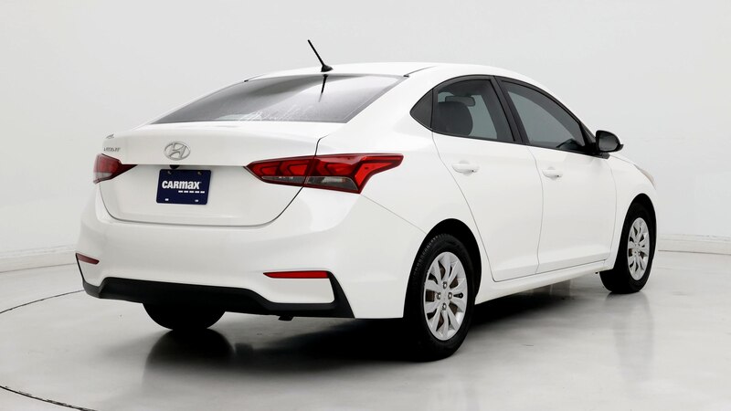 2019 Hyundai Accent SE 8