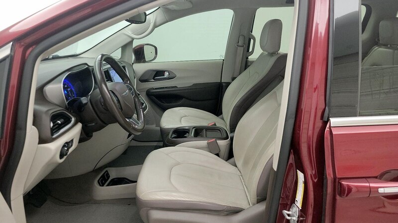 2019 Chrysler Pacifica Touring L 11