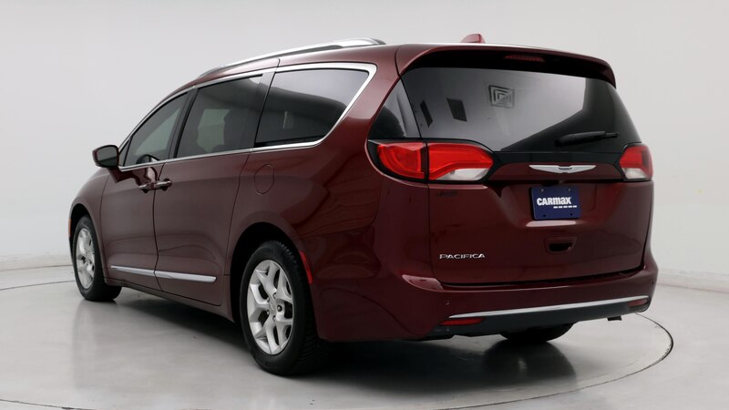 2019 Chrysler Pacifica Touring L 2