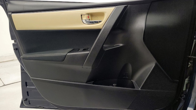 2017 Toyota Corolla LE 12